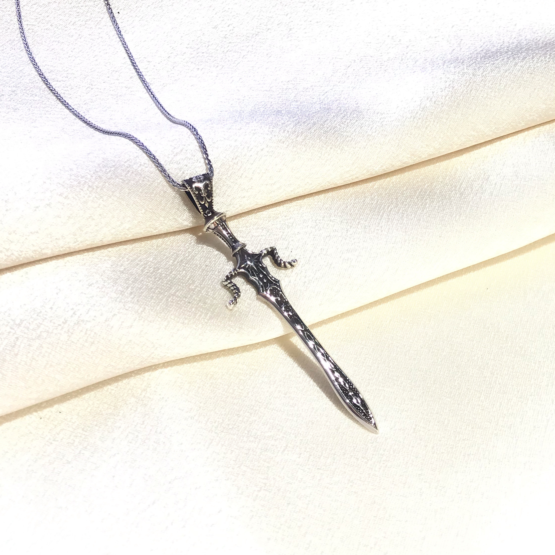 Kılıç Figürlü Erkek Gümüş Kolye MY102307 - Görsel 3