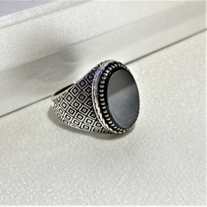 Oniks Taşlı Kare Motifli Erkek Gümüş Yüzük MY102465