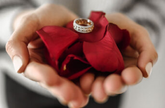 SEVGİLİNİZE EN ÖZEL YILDÖNÜMÜ HEDİYELERİ